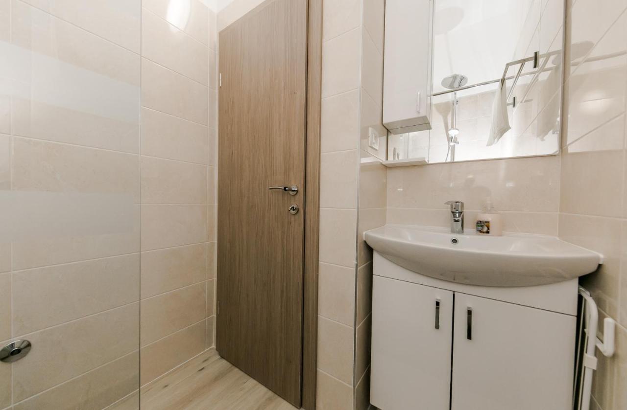 Palomia B Apartment สปลิท ภายนอก รูปภาพ